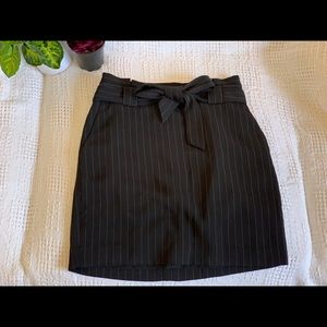 black/white mini skirt